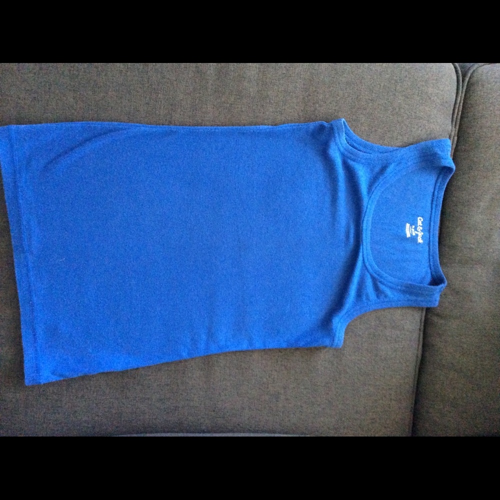 blue tank top